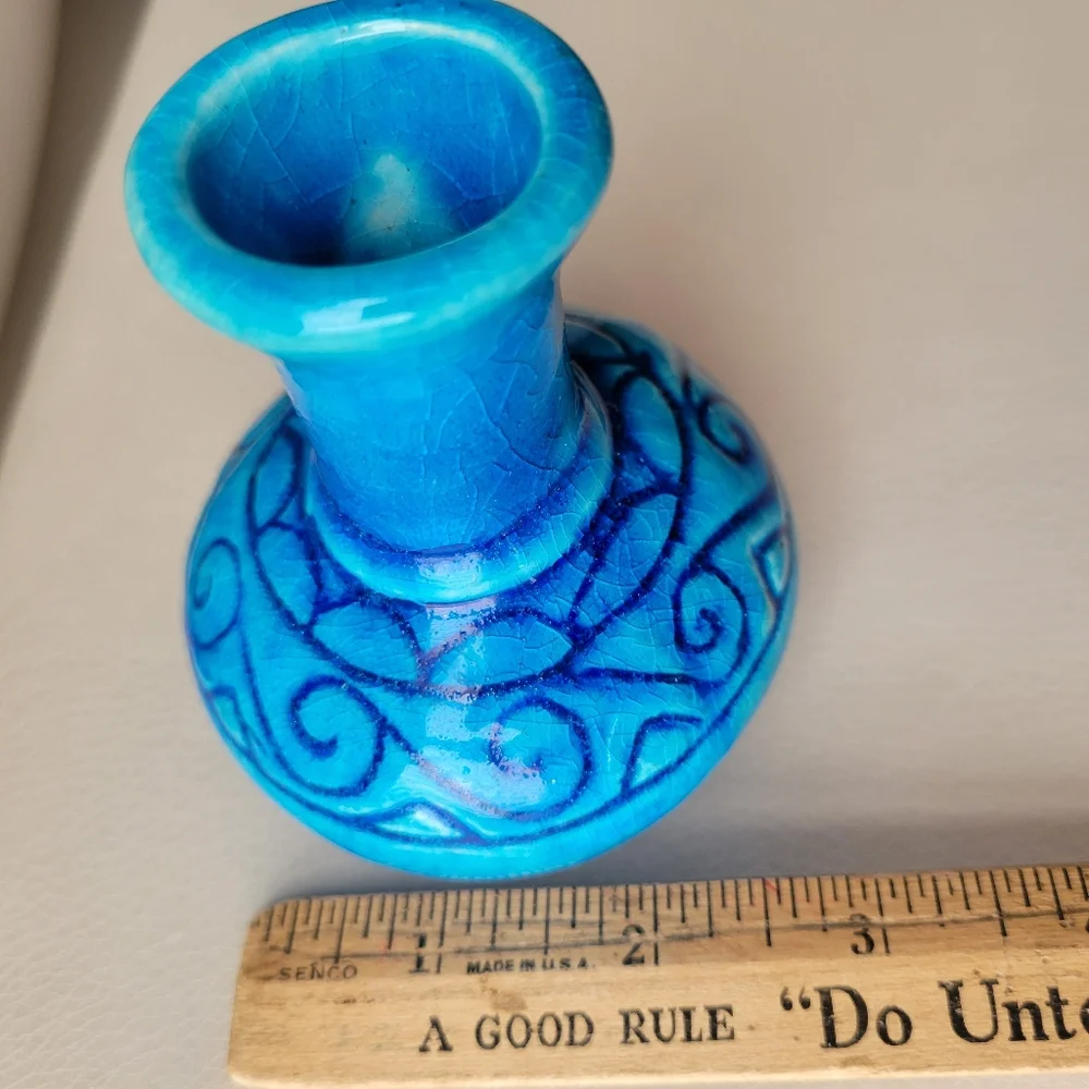 Handcrafted Blue Ceramic Vase ~ Vintage ~ Deep Turquoise Color ~ Pretty!